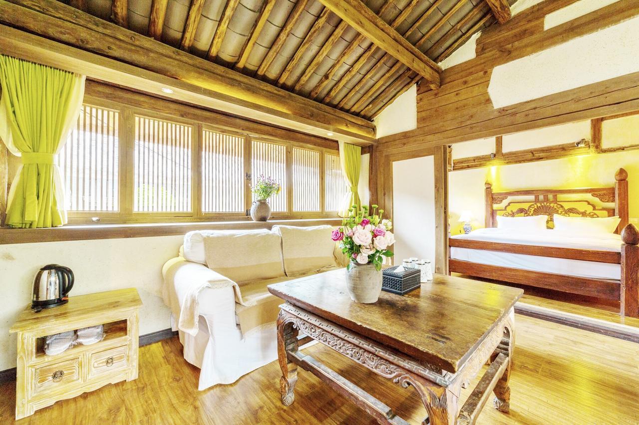 Lijiang Shuhe Yuefeng Resort Hotel Exteriör bild